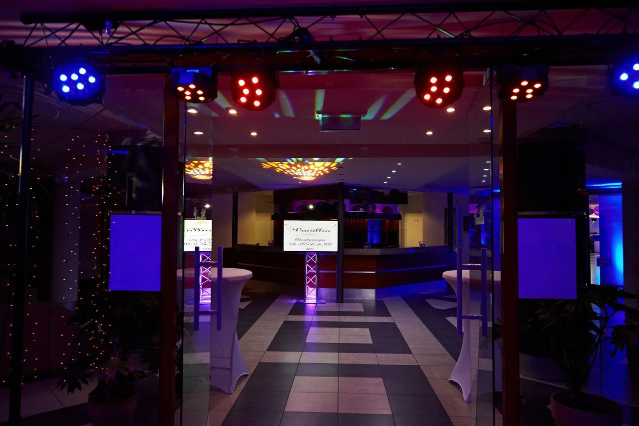 Hotel Vanillia Клуки Экстерьер фото